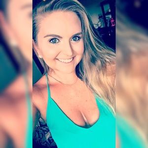 Meet your Posher, Kelli